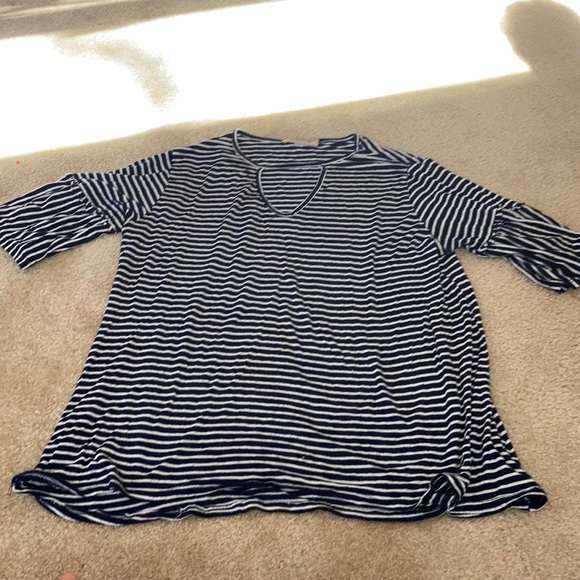 Lightweight short sleeve shirt - Picture 1 of 3